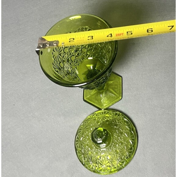 Vintage L.E. Smith Green Glass Candy Dish w/Lid Daisy And Button Footed Compote - Picture 4 of 10